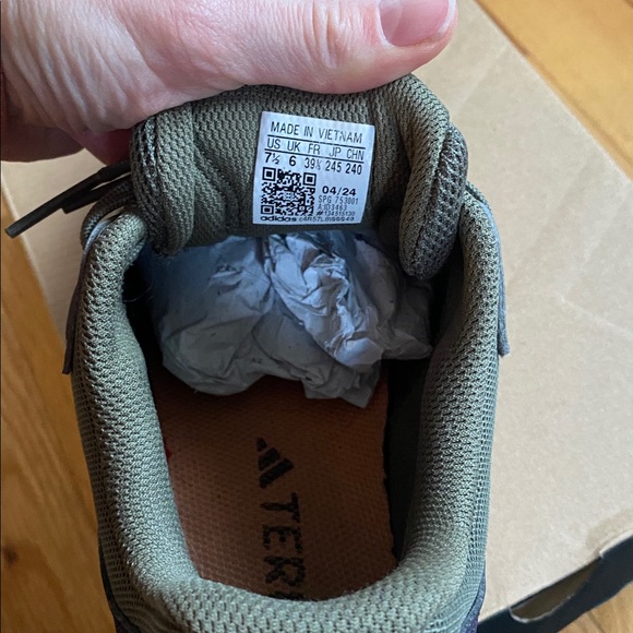 Adidas Terrex Size 7.5 - Picture 4 of 7